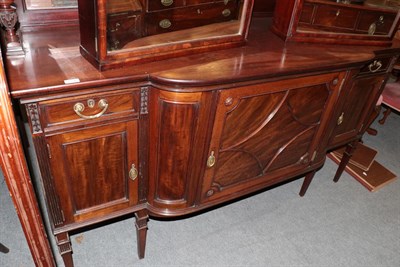 Lot 1246 - A mahogany mirror back sideboard