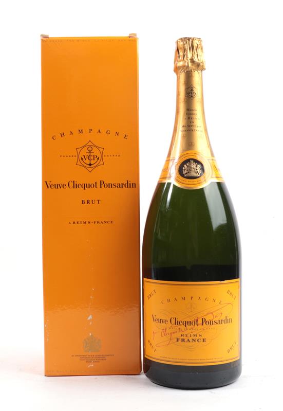 Lot 2010 - Veuve Clicquot Ponsardin Champagne (one magnum)