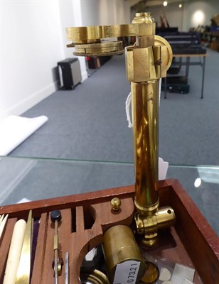 Lot 3151 - Dollond Travelling Microscope brass, with base engraved with makes name 'Dollond London' and...