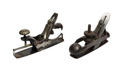 Lot 3181 - Stanley Compass Planes (i) 113 with replacement Stanley iron (ii) Victor No.20 (2)