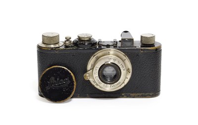 Lot 3203 - Leica I Camera no.64382 with Elmar f3.5 50mm lens, in leather case