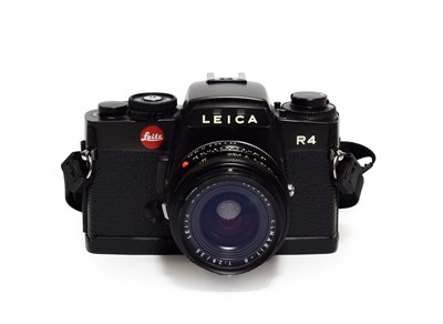 Lot 3208 - Leica R4 Camera no.1576899 with Wetzlar Elmarit-R f2.8 35mm lens