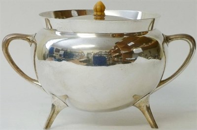 Lot 324 - A Victorian Scottish Soup Tureen, George Edwards & Son, Glasgow 1893, plain globular with three peg