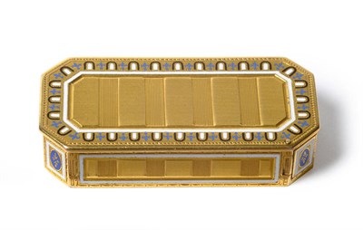 Lot 390 - A Continental 18ct Gold and Enamel Vesta Case, late 19th/early 20th century, of canted...