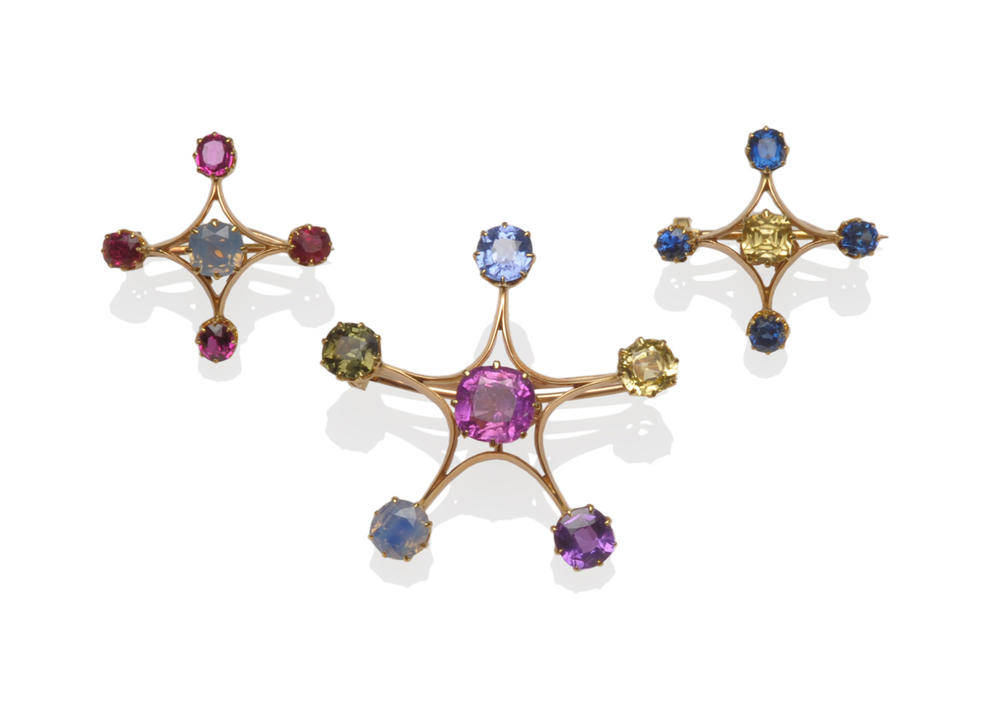 Lot 653 - A Late 19th/Early 20th Century Suite of Three Corundum Brooches, the star shaped brooches each...