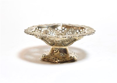 Lot 351 - A Victorian silver pedestal bowl, by George Maudsley Jackson, London, 1893, the bowl shaped...