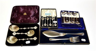 Lot 391 - A group of silver including a cased set of six spoons by William Henry Creswick, Chester, 1953,...