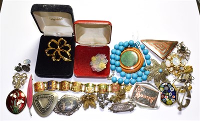Lot 64 - A quantity of costume jewellery including marcasite brooches, other brooches, earrings, beaded...