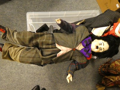 Lot 370 - A collection of 20th/21st century various string and other puppets, harlequin and clown dolls, dumb