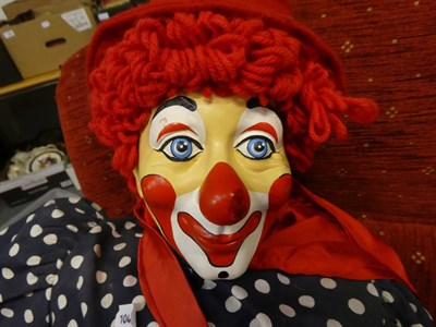 Lot 370 - A collection of 20th/21st century various string and other puppets, harlequin and clown dolls, dumb