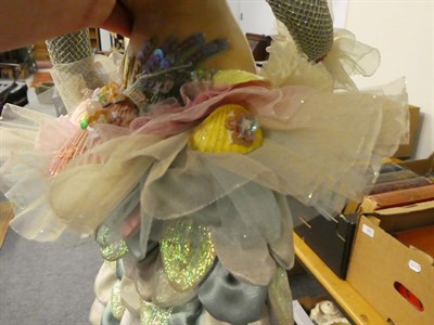 Lot 370 - A collection of 20th/21st century various string and other puppets, harlequin and clown dolls, dumb