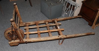 Lot 1189 - A 19th century wooden and iron railway porters' barrow