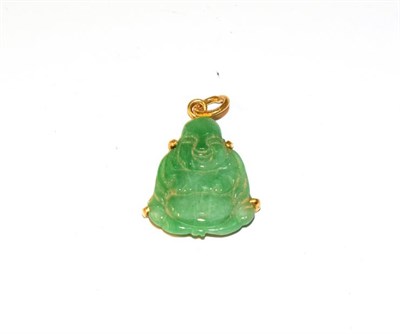 Lot 54 - A jade pendant depicting a seated Buddha, length 3.0cm