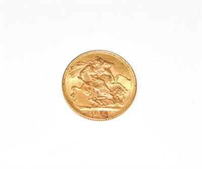 Lot 100 - George V, 1914 Sovereign. Obv: Bare head left. Rev: St. George and the dragon, 1914 in exergue....