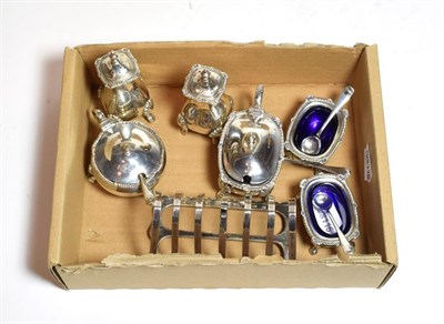 Lot 226 - A collection of silver including a five-piece George VI silver condiment set, each piece with shell