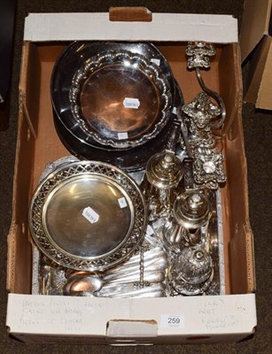 Lot 259 - A collection of assorted silver plate, including: a salver, hot water jug and coffee pot, each with