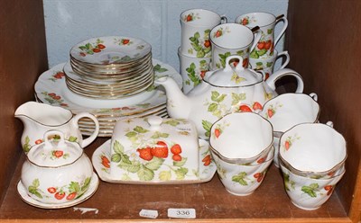 Lot 336 - A 'Virginia Strawberry' pattern part service for Ringtons Ltd. including tea wares, dinner...