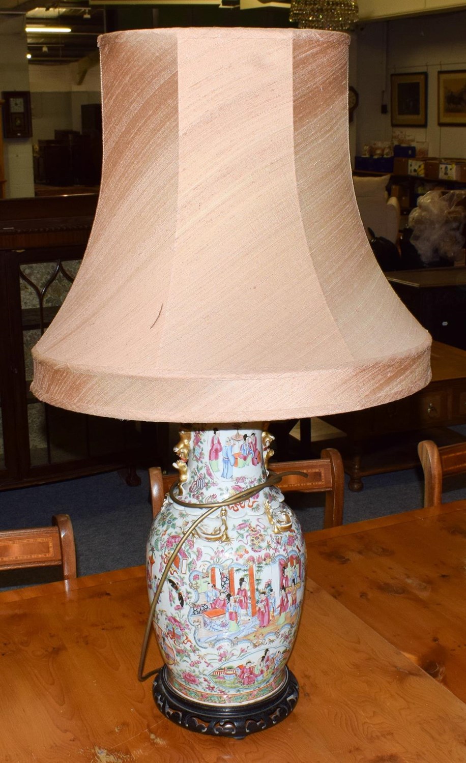 Lot 456 - A 19th century Chinese export vase now converted to a table lamp