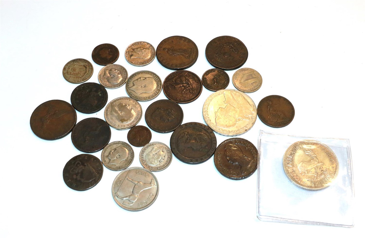 Lot 125 - A collection of 26 x British and World Silver Coins and Tokens consisting of: George I, 1721...
