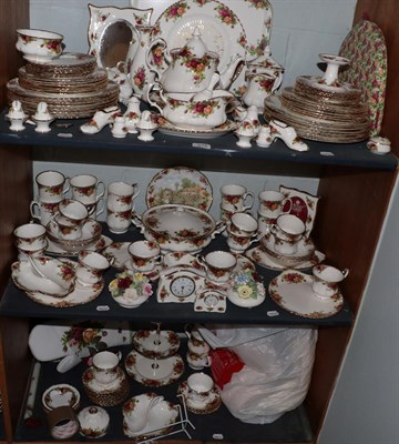 Lot 275 - An extensive Royal Albert Old Country Roses pattern dinner and tea service, a quantity of table...