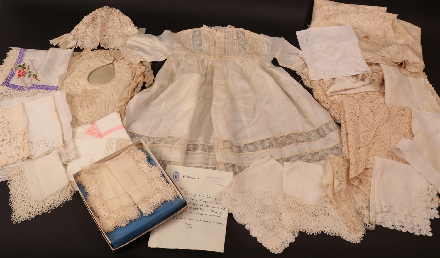 Lot 6089 - Assorted Mainly Early 20th Century Lace and Handkerchiefs, comprising a small cream silk...