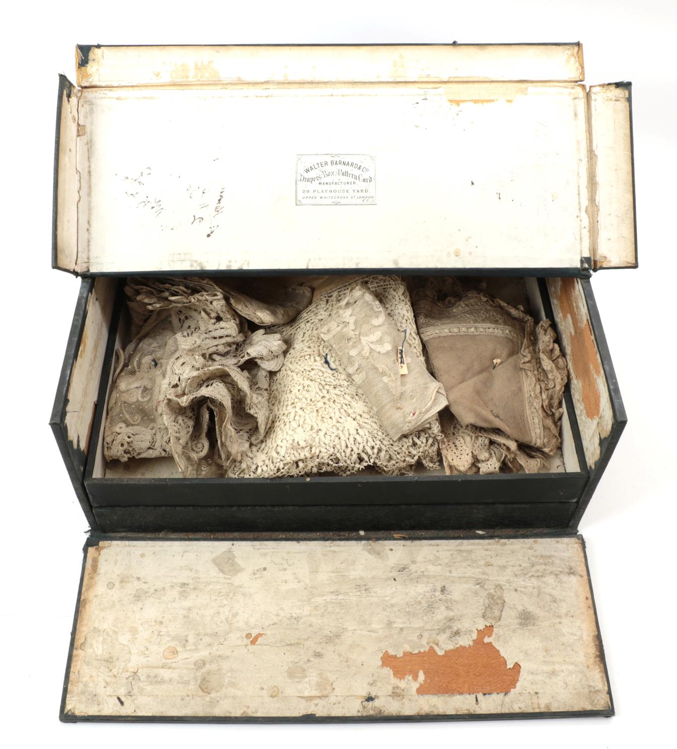 Lot 6099 - Assorted items of Mainly 19th Century Lace, including trims, cuffs, bonnet, collars etc, in a table