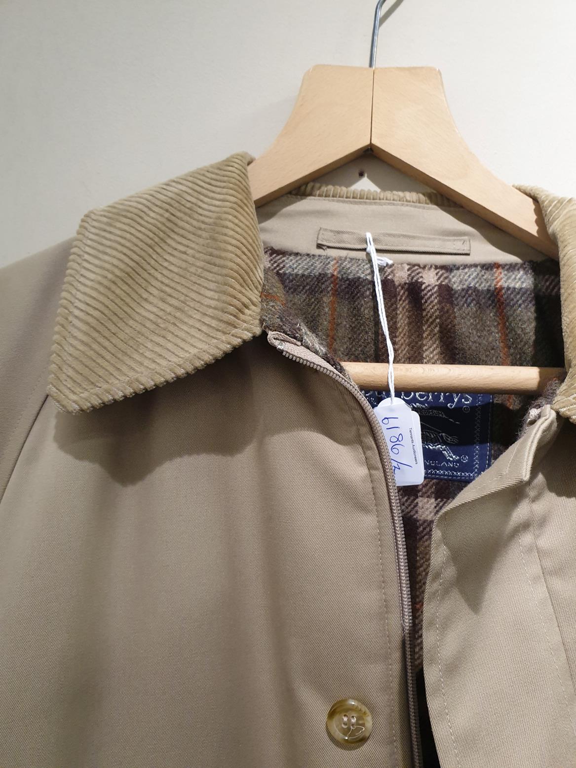 Lot 6186 - Circa 1980s/90s Burberry Men's Classic