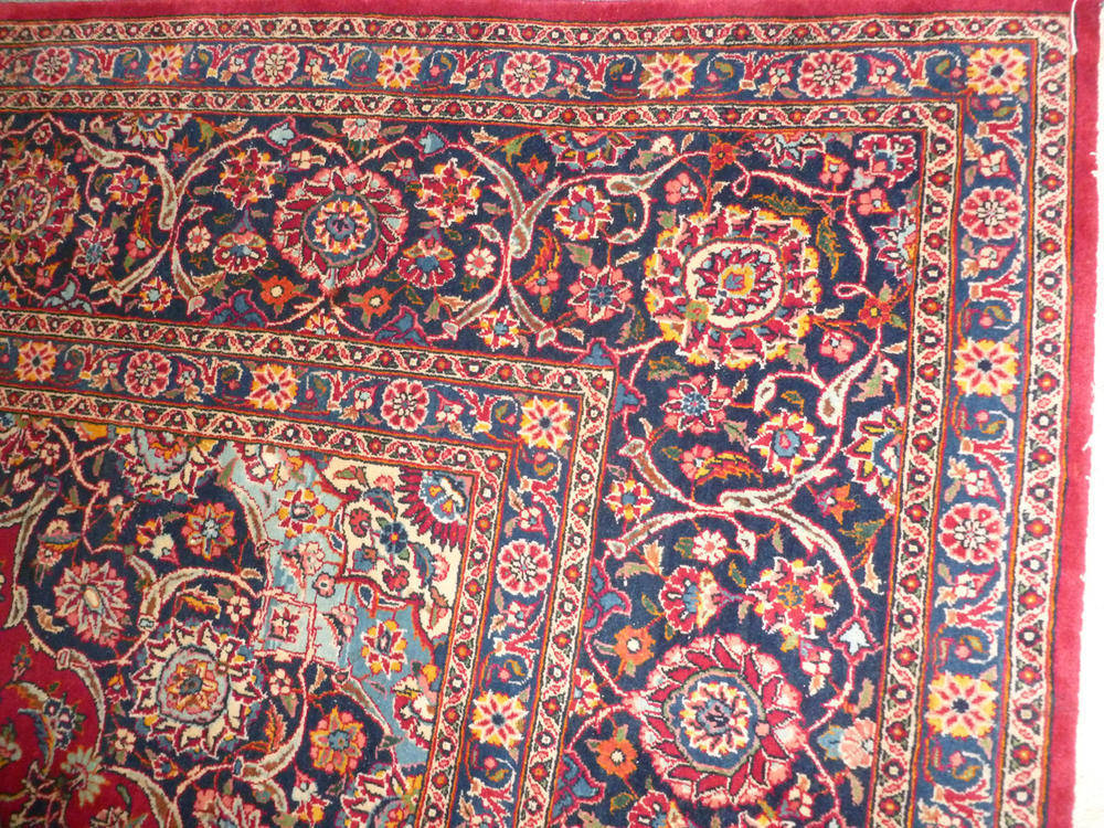 Lot 1270 Kashan Carpet Central Persia The raspberry