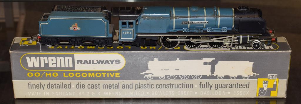 Lot 3221 - Wrenn W2229A City Of Manchester BR 46246 with leaflet (G-E, dirty mainly to top, box G, stamped...