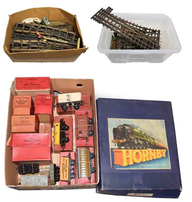 Lot 3416 - Hornby O Gauge No.50 Goods Set with c/w 0-4-0 BR 60199 locomotive (G-F) and incorrect wagons (a.f.)