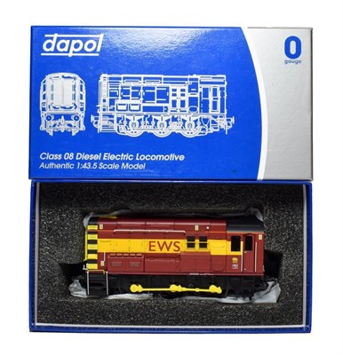 Lot 3421 - Dapol O Gauge Class 08 Diesel Electric Locomotive EWS red/yellow livery (E box E-G)