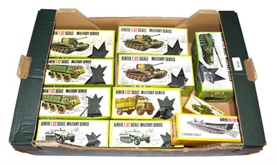 Lot 3646 - Airfix Military Series 1:32 Scale Models 3xCromwell MkIV tanks, 2xAlvis Stalwarts, Abbot SP...