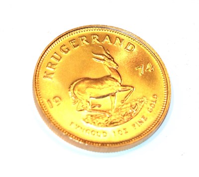 Lot 91 - South Africa, 1974 Krugerrand. 1 oz. fine gold (.999). Obv: Bust of Paul Kruger left. Rev:...