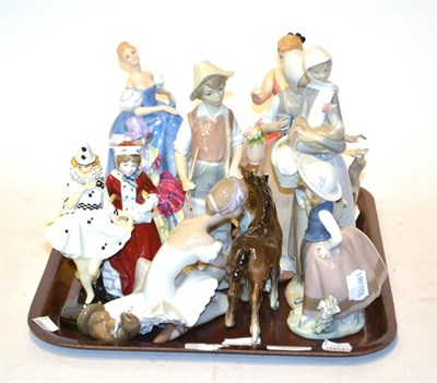 Lot 150 - A collection of 20th century porcelain figures including Lladro, Royal Copenhagen, Royal...