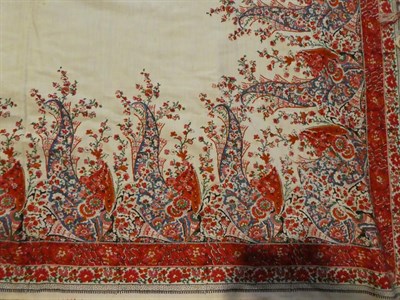 Lot 1045 - Assorted white linen, damask cloth, embroidered linen, crochet trimmed linen and crochet work,...