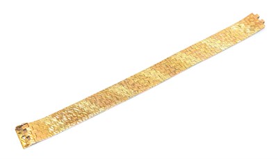 Lot 23 - A 9 carat tri-coloured gold fancy link bracelet, formed of textured tri-coloured box links,...