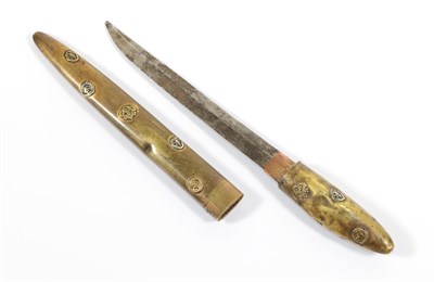Lot 258 - A Japanese Aikuchi, possibly for a woman, with 14.5cm steel blade, one piece copper habaki, the...