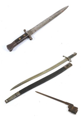 Lot 279 - A British 1856 Pattern Yataghan Sword Bayonet, with 58cm fullered steel blade, the steel hilt...
