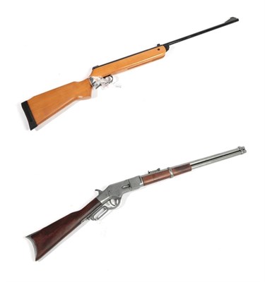 Lot 360 - PURCHASER MUST BE 18 YEARS OF AGE OR OVER A BSA Meteor .22 Calibre Break Barrel Air Rifle, no...