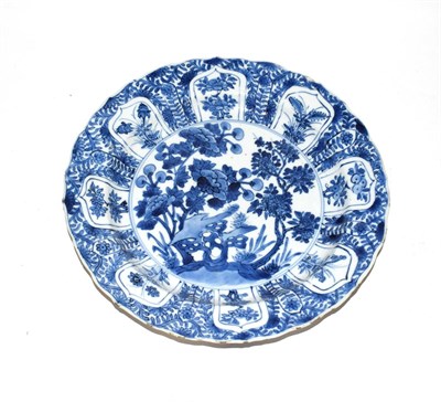 Lot 247 - A Chinese Kangxi blue and white dish, 21cm diameter