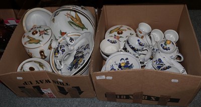 Lot 487 - Two boxes of Royal Worcester Evesham pattern dinner wares, and Spode dinner wares