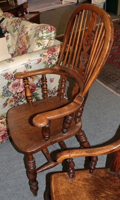 Lot 1215 - A 19th century oak and elm Windsor chair
