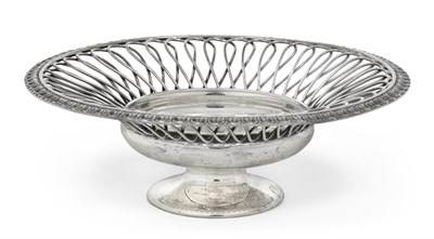 Lot 2366 - An Edward VII Silver Basket, by Edward Barnard and Sons Ltd., London, 1904, circular and with...