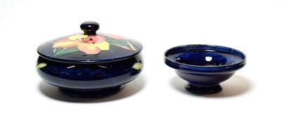Lot 101 - A Walter Moorcroft miniature dish and bowl with cover (2)