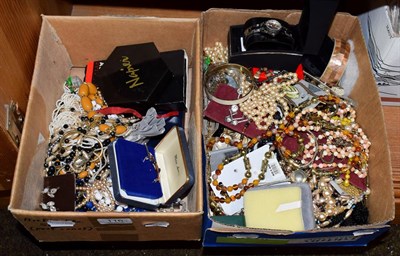 Lot 116 - A quantity of costume jewellery including beaded necklaces, brooches, earrings, wristwatches etc