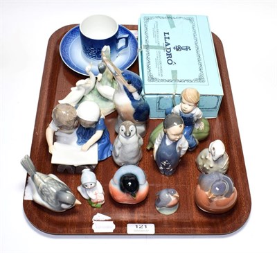 Lot 121 - Copenhagen models including children reading and Kingfisher with catch together with Lladro...