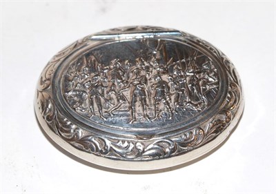 Lot 372 - A Dutch silver snuff-box, by de Leeuw den Bouter, Schoonhoven,  probably 1972, oval, the hinged...