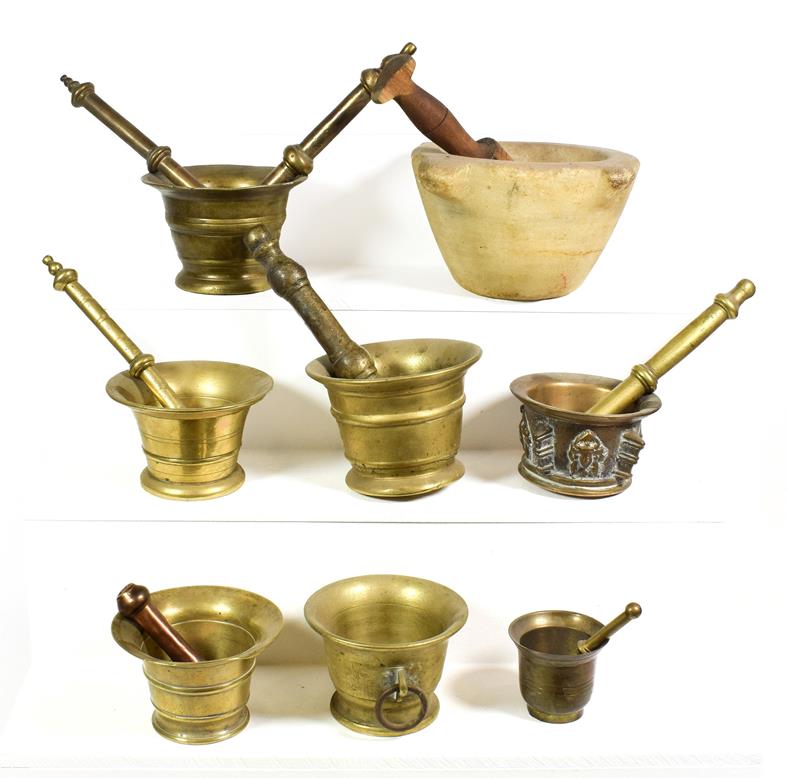 Lot 63 - ~ A collection of mainly bronze mortar and pestles including antique examples (1 tray)