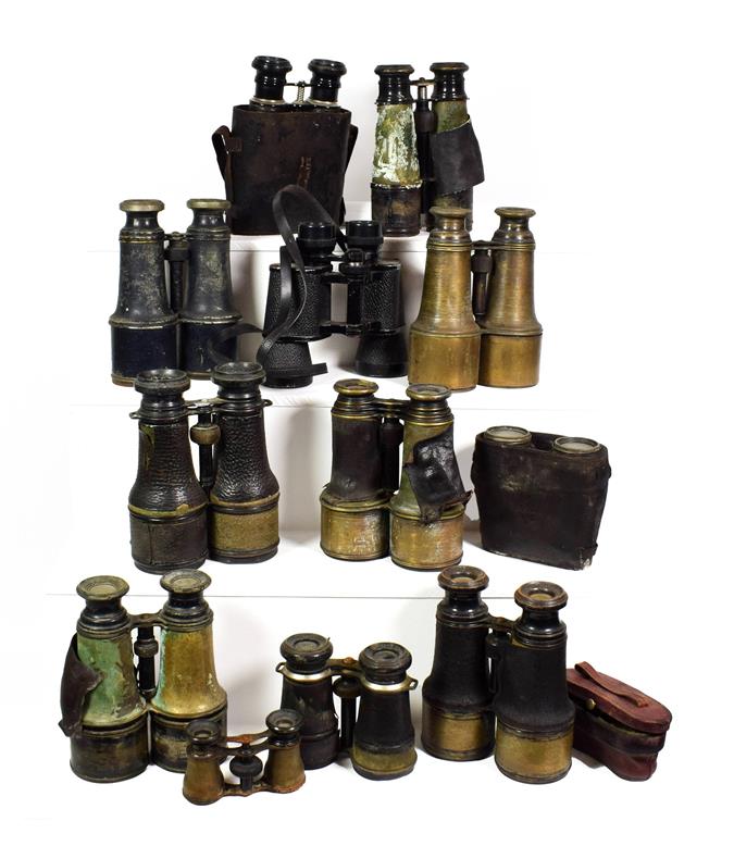 Lot 70 - ~ A collection of field binoculars, some in leather cases (1 tray)