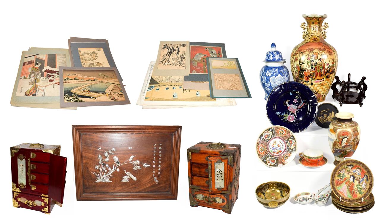 Lot 87 - ~ Oriental collectables including Satsuma, blue and white, Chinese abalone inlaid serving tray, two